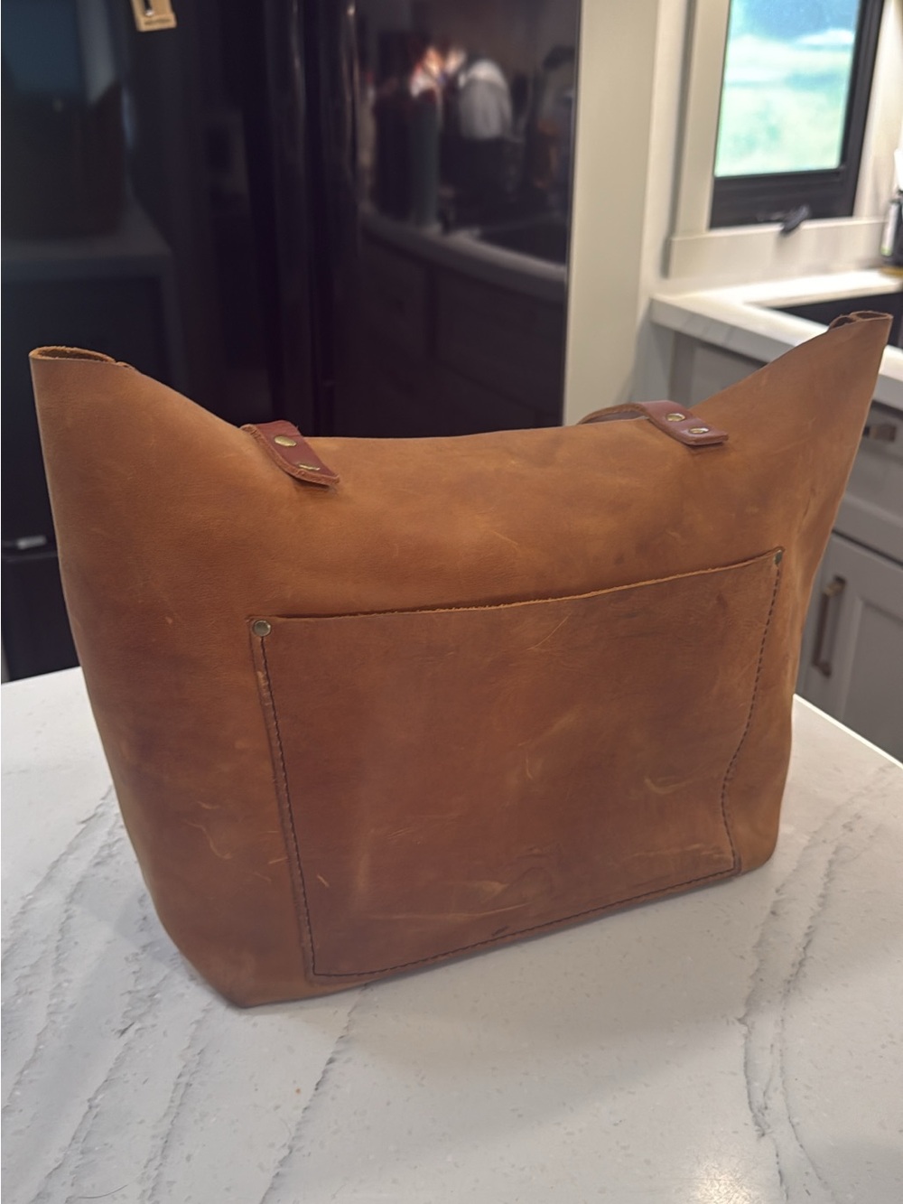 Portland Leather Large Tote Bag - Classic style in Dakota.